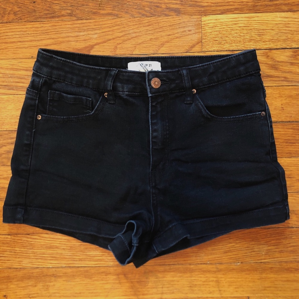 Forever 21 Black Denim Shorts Size 29/8